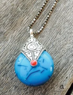 Χειροποίητο γυναικείο κόσμημα κολιέ boho με κρεμαστό στοιχείο σε λευκό ή τυρκουάζ Bohomania 2