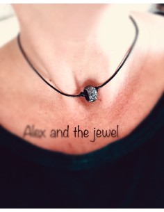 Κολιέ βαρελάκι σε γκρι...