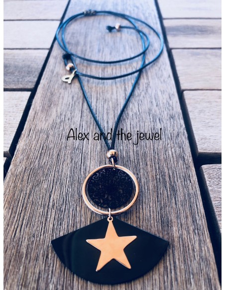 Κολιέ με στοιχείο από ατσάλι σε σχέδιο αστέρι και διάτρητος δίσκος φιλιγκρί σε στρογγυλό γυαλιστερό κορδόνι Cassiopeia