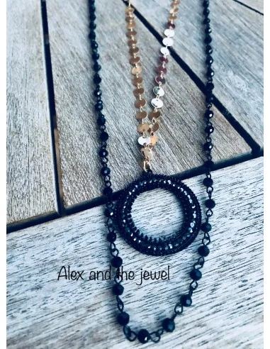 Διπλό κολιέ με ροζάριο με μαύρα κρύσταλλα, χρυσή αλυσίδα με περίτεχνο σχέδιο και κρεμαστό στοιχείο με μαύρα στρας Aurelia