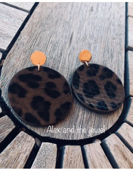 Κόσμημα σκουλαρίκια με δερμάτινο λεοπάρ σχέδιο και κούμπωμα καρφί σε ροζ χρυσό Jane Κόσμημα σκουλαρίκια με δερμάτινο λεοπάρ σχέδιο και κούμπωμα καρφί σε ροζ χρυσό Jane