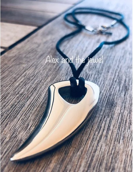 Χειροποίητο κόσμημα κολιέ unisex με στοιχείο πέταλο από ατσάλι Romulus