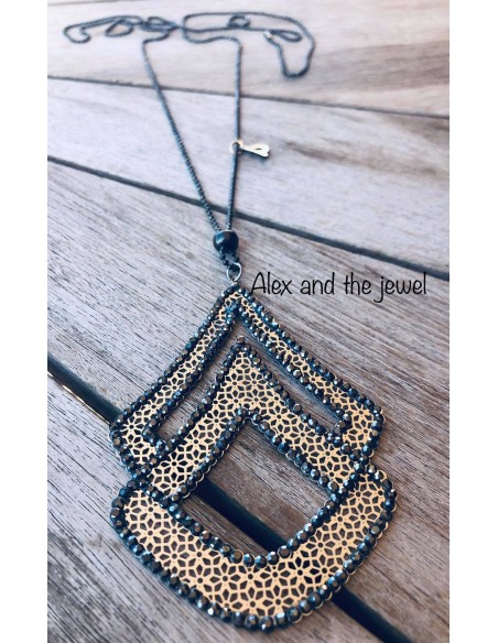 Κολιέ με στοιχείο από ατσάλι φιλιγκρί σε ασημί χρώμα και στρας δεμένο σε γκρι αλυσίδα και διακοσμητική μπίλια Sphinx