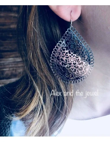 Κόσμημα σκουλαρίκια από επεξεργασμένο ορείχαλκο με σχέδιο δαντέλα Lace