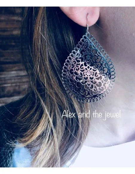 Κόσμημα σκουλαρίκια από επεξεργασμένο ορείχαλκο με σχέδιο δαντέλα Lace