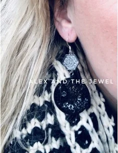 Σκουλαρίκια με κυκλικό μαύρο στοιχείο με κρύσταλλα και πλακέ πολύγωνο στοιχείο σε ασημί Granada 2