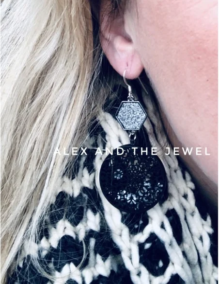 Σκουλαρίκια με κυκλικό μαύρο στοιχείο με κρύσταλλα και πλακέ πολύγωνο στοιχείο σε ασημί Granada