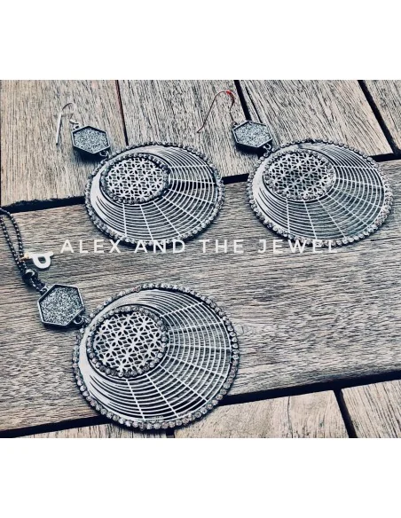 Σκουλαρίκια με στοιχείο από ατσάλι, κρύσταλλα pave και πολύγωνο στοιχείο με γκρι γκλίτερ με γάντζους από ασήμι 925 Epidavrus