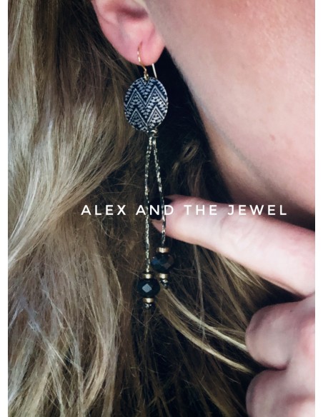 Κόσμημα σκουλαρίκια με στοιχείο σε χρυσό και μαύρο, δίχρωμο κερωμένο νήμα κρύσταλλα με πέτρες Αιματίτη στο τελείωμα India