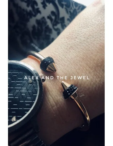 Χειροπέδα από ατσάλι σε ροζ χρυσό με μαύρα ζιργκόν Cassiopeia