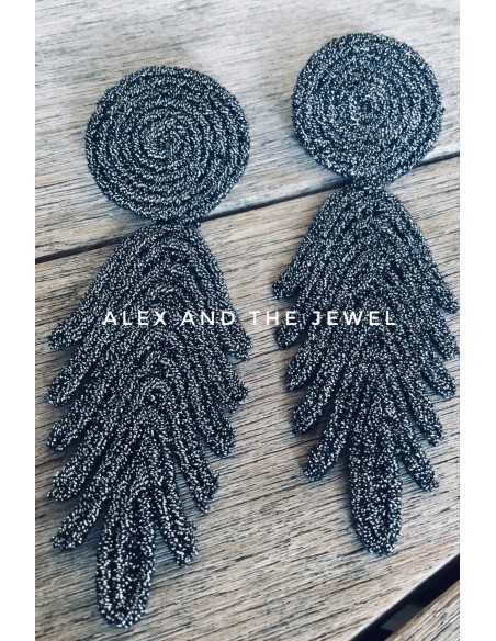 Κόσμημα σκουλαρίκια με στοιχείο με περίτεχνο κέντημα με την τεχνική λασέ, σε μπρονζέ ή γκρι απόχρωση Knossos