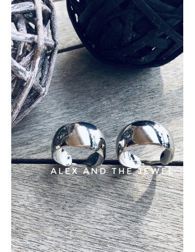 Κόσμημα σκουλαρίκια κρίκοι μεσαίου μεγέθους από ατσάλι σε ασημί ή ροζ χρυσό Dublin Κόσμημα σκουλαρίκια κρίκοι μεσαίου μεγέθους από ατσάλι σε ασημί ή ροζ χρυσό Dublin