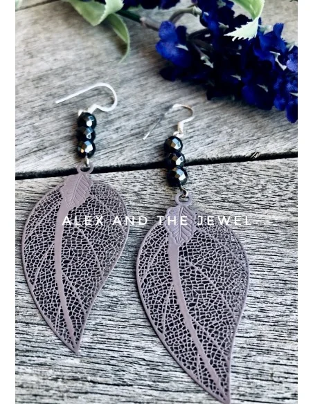 Χειροποίητο κόσμημα σκουλαρίκια από στοιχείο φιλιγκρί σε γκρι μωβ με ημιπολύτιμες πέτρες Αιματίτη Purple Shadow