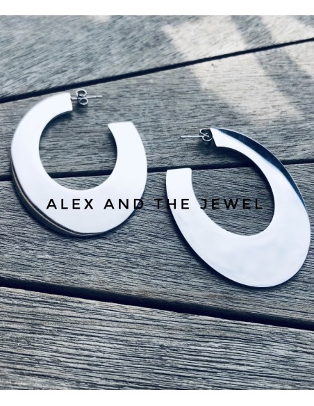 Σκουλαρίκια σε σχέδιο κρίκου πλακέ από ατσάλι σε ασημί χρώμα Nantes