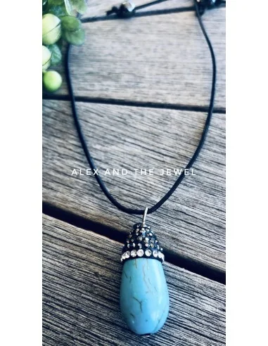 Χειροποίητο κόσμημα κολιέ με στοιχείο από πέτρα Χαολίτη και πέτρες Μαρκασίτη στο καπάκι σε δερμάτινο κορδόνι Starlight