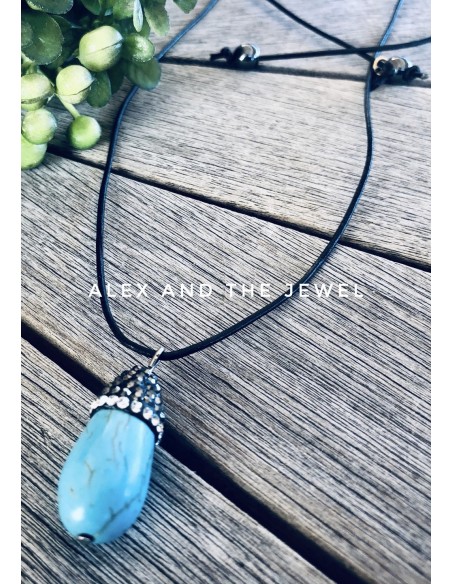 Χειροποίητο κόσμημα κολιέ με στοιχείο από πέτρα Χαολίτη και πέτρες Μαρκασίτη στο καπάκι σε δερμάτινο κορδόνι Starlight