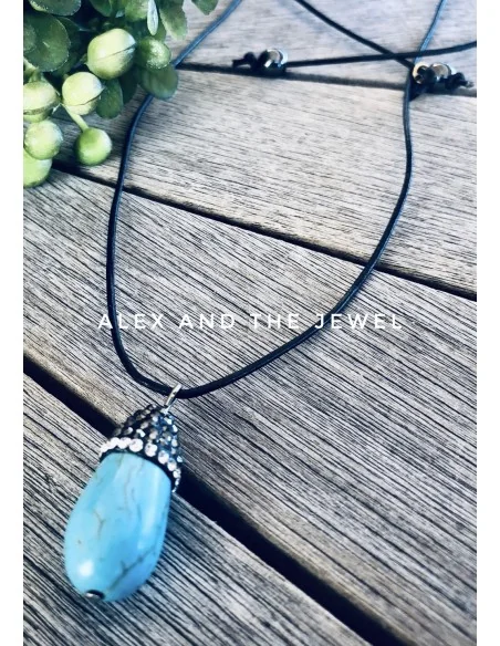 Χειροποίητο κόσμημα κολιέ με στοιχείο από πέτρα Χαολίτη και πέτρες Μαρκασίτη στο καπάκι σε δερμάτινο κορδόνι Starlight