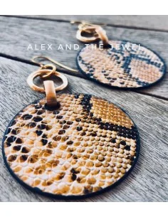Κόσμημα σκουλαρίκια με κυκλικό στοιχείο με snake skin... 2