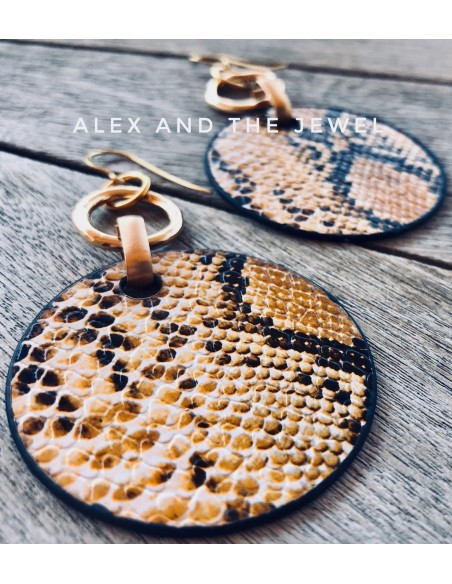 Κόσμημα σκουλαρίκια με κυκλικό στοιχείο με snake skin pattern και επίχρυσους κρίκους Benedict