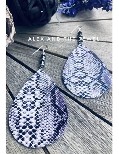 Σκουλαρίκια με στοιχείο σε σχήμα σταγόνας από τεχνόδερμα σε γκρι μωβ αποχρώσεις και όψη φιδιού και πέτρες αιματίτη Purple Snake