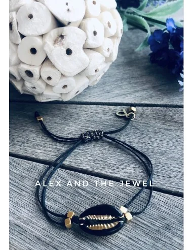 Χειροποίητο βραχιόλι με επίχρυσο διάτρητο στοιχείο σε σχήμα κοχυλιού, διακοσμημένο με χρωματιστές λεπτομέρειες Dolly