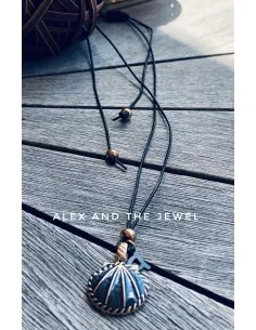 Χειροποίητο κόσμημα κολιέ με κρεμαστό κοχύλι σε γκρι... 2