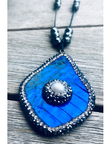 Χειροποίητο γυναικείο κολιέ σε λευκό-γκρι και μπλε με Μαρκασίτη και πέτρες Αιματίτη στο κορδόνιDorothea