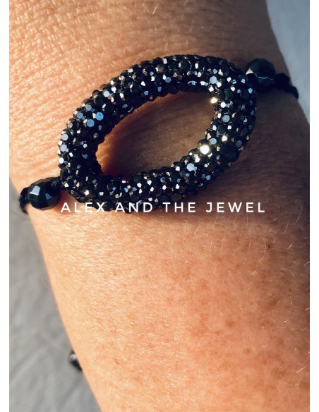 Χειροποίητο βραχιόλι με οβάλ διάτρητο κεντρικό στοιχείο στολισμένο με πέτρες μαρκασίτη Kassiani