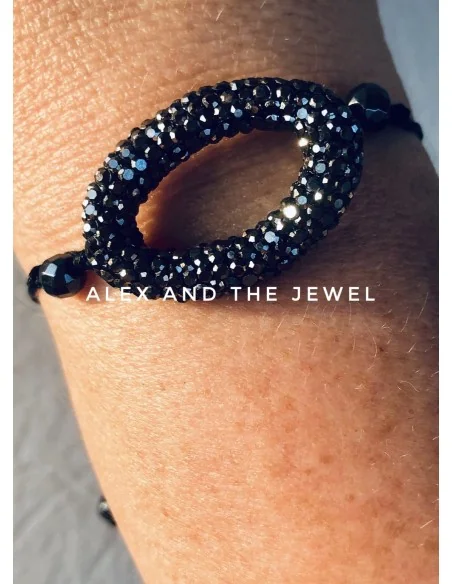 Χειροποίητο βραχιόλι με οβάλ διάτρητο κεντρικό στοιχείο στολισμένο με πέτρες μαρκασίτη Kassiani Χειροποίητο βραχιόλι με οβάλ διάτρητο κεντρικό στοιχείο στολισμένο με πέτρες μαρκασίτη Kassiani