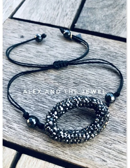 Χειροποίητο βραχιόλι με οβάλ διάτρητο κεντρικό στοιχείο στολισμένο με πέτρες μαρκασίτη Kassiani Χειροποίητο βραχιόλι με οβάλ διάτρητο κεντρικό στοιχείο στολισμένο με πέτρες μαρκασίτη Kassiani