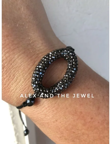 Χειροποίητο βραχιόλι με οβάλ διάτρητο κεντρικό στοιχείο στολισμένο με πέτρες μαρκασίτη Kassiani Χειροποίητο βραχιόλι με οβάλ διάτρητο κεντρικό στοιχείο στολισμένο με πέτρες μαρκασίτη Kassiani