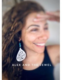 Κόσμημα σκουλαρίκια από ξύλινο λευκό στοιχείο με πέτρες αιματίτη με πέτρες τιρκουάζ Χαολίτη ή κόκκινο κοράλι Summer Madness 2