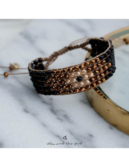 Χειροποίητο γυναικείο κόσμημα βραχιόλι macrame μάτι με κρύσταλλα  Melissa