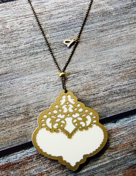 Χειροποίητο γυναικείο κόσμημα κρεμαστό Arabesque από plexi glass