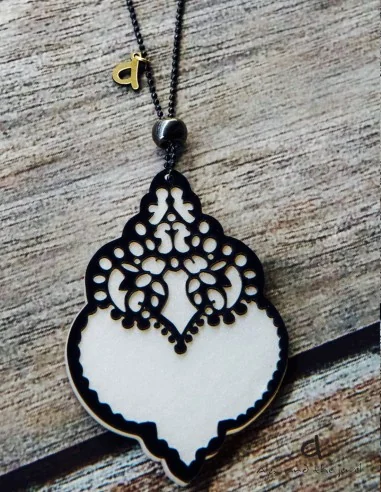 Χειροποίητο γυναικείο κόσμημα κρεμαστό Arabesque από plexi glass