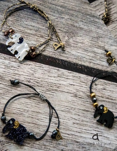 Χειροποίητο κόσμημα βραχιόλι με στοιχείο ελεφαντάκι σε 3 αποχρώσεις και ημιπολύτιμες πέτρες με αυξομείωση Baby elephant Χειροποίητο κόσμημα βραχιόλι με στοιχείο ελεφαντάκι σε 3 αποχρώσεις και ημιπολύτιμες πέτρες με αυξομείωση Baby elephant