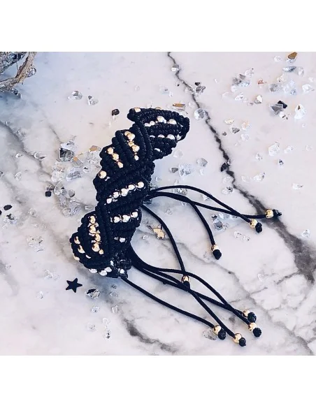 Χειροποίητο γυναικείο βραχιόλι μακραμέ με κρύσταλλα Zenia Χειροποίητο γυναικείο βραχιόλι μακραμέ με κρύσταλλα Zenia