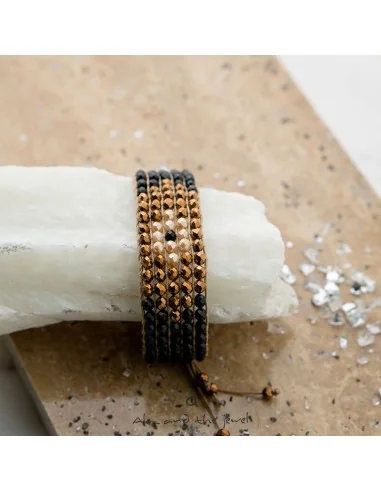 Χειροποίητο γυναικείο κόσμημα βραχιόλι macrame μάτι με κρύσταλλα Melissa