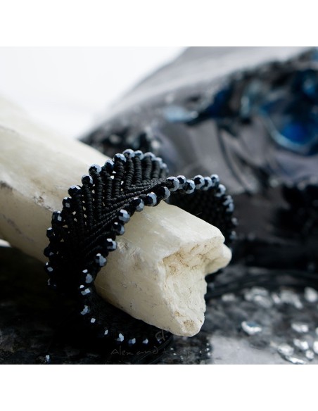 Χειροποίητο γυναικείο κόσμημα μαύρο βραχιόλι μακραμέ Biliana