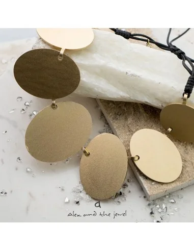 Χειροποίητο γυναικείο statement κόσμημα κολιέ με επίχρυσες μεταλλικές πλάκες Dominique