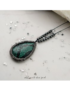 Χειροποίητο γυναικείο κολιέ με στοιχείο σε πράσινο animal... 2