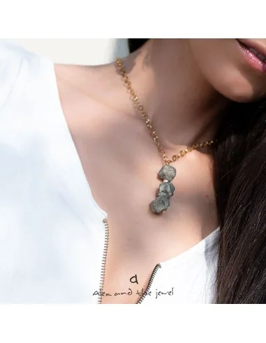Χειροποίητο γυναικείο κολιέ με πέτρες Σιδηροπυρίτη σε αλυσίδα από ατσάλι Peru