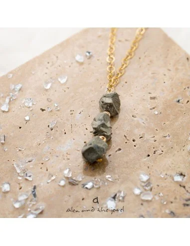 Χειροποίητο γυναικείο κολιέ με πέτρες Σιδηροπυρίτη σε αλυσίδα από ατσάλι Peru