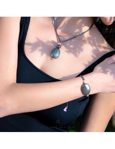 Χειροποίητο γυναικείο κολιέ με κετρικό στοιχείο Σιδυροπυρίτη, πέτρα λάβας και διακοσμητικές μπίλιες στην αλυσίδα Visanto