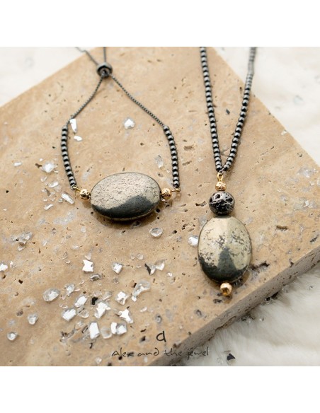 Χειροποίητο γυναικείο κολιέ με κετρικό στοιχείο Σιδυροπυρίτη, πέτρα λάβας και διακοσμητικές μπίλιες στην αλυσίδα Visanto