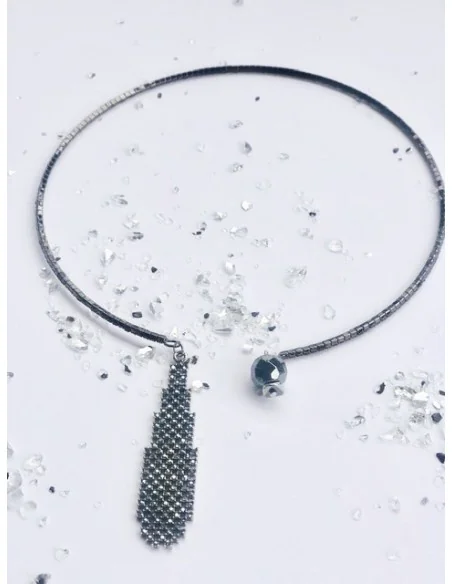 Χειροποίητο γυναικείο κολιέ choker από ατσάλι, κρεμαστή πέτρα Αιματίτη και στοιχείο με στρας Arizona