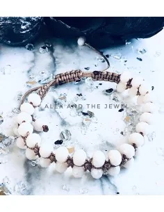 Χειροποίητο γυναικείο βραχιόλι μακραμέ με λευκά κρύσταλλα Joy