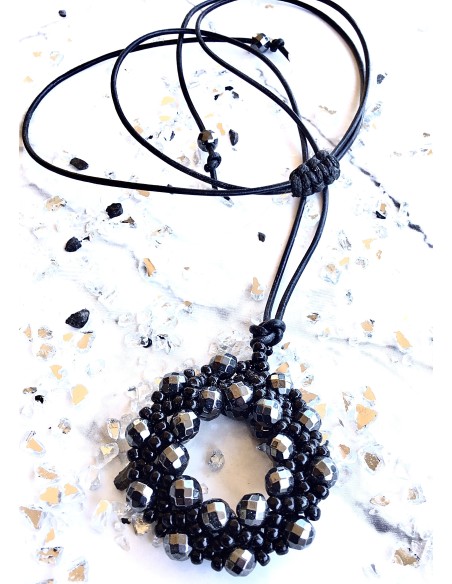 Χειροποίητο γυναικείο κόσμημα κολιέ με χάντρες Miyuki και πέτρες αιματίτη Bruges