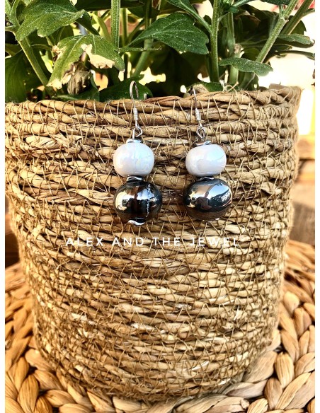 Χειροποίητο γυναικείο κόσμημα σκουλαρίκια με κεραμικά στοιχεία σε λευκό και γκρι Amorgos