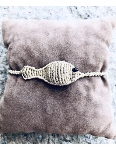 Χειροποίητο βραχιόλι μακραμέ σε σχέδιο ψαράκι σε μπεζ ή μαύρο My little fish